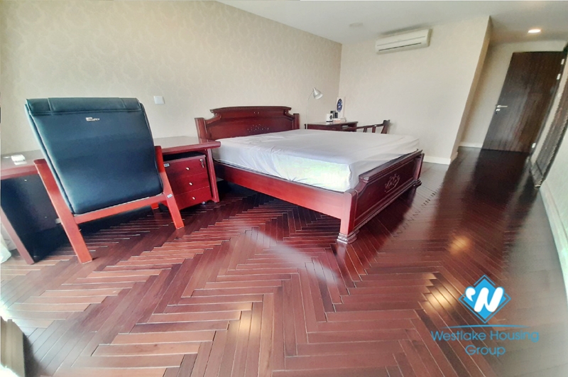 Three-bedroom duplex apartment for rent in Hoang Thanh Tower.